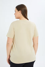Load image into Gallery viewer, تيشيرت مطبوع باللون البيج للنساء الكيرفي
