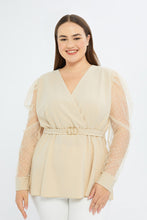 Load image into Gallery viewer, بلوزة بأكمام طويلة باللون الكريمي للنساء الكيرفي