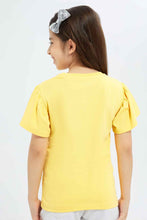 Load image into Gallery viewer, تي شيرت باللون الأصفر مع طبعة هالو كيتي للبنات