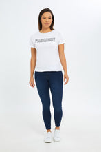 Load image into Gallery viewer, تيشيرت باللون الأبيض مطبوع للنساء