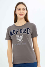 Load image into Gallery viewer, تيشيرت مطبوع باللون الرمادي الداكن للنساء