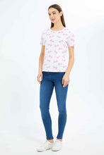 Load image into Gallery viewer, تيشيرت أبيض مطبوع بالكامل بطبعة باربي للنساء