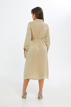 Load image into Gallery viewer, فستان بقصة قميص باللون البيج للنساء