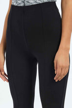 Load image into Gallery viewer, بنطلون بقصة مستقيمة باللون الأسود للنساء