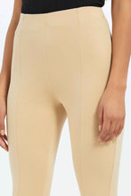 Load image into Gallery viewer, بنطلون بقصة مستقيمة باللون البيج للنساء