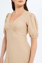 Load image into Gallery viewer, فستان مفتوح من الخلف باللون البيج للنساء