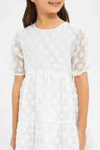 Load image into Gallery viewer, فستان باللون الأبيض مطرز للبنات الصغار