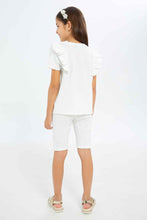 Load image into Gallery viewer, طقم شورت باللون الأبيض للبنات