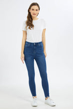 Load image into Gallery viewer, جينز أزرق بخصر عالي للنساء