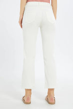 Load image into Gallery viewer, جينز باللون الأبيض بخصر متوسط للنساء