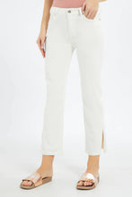 Load image into Gallery viewer, جينز باللون الأبيض بخصر متوسط للنساء