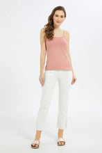 Load image into Gallery viewer, جينز باللون الأبيض بخصر متوسط للنساء