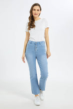 Load image into Gallery viewer, جينز باللون الأزرق بأرجل واسعة وأزرار للنساء