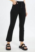Load image into Gallery viewer, جينز باللون الأسود بأرجل واسعة وأزرار أمامية للنساء