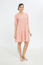 Load image into Gallery viewer, فستان سادة بطبقات باللون الوردي للنساء
