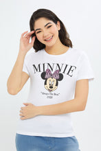 Load image into Gallery viewer, تيشيرت مطبوع باللون الأبيض للنساء