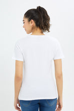 Load image into Gallery viewer, تيشيرت مطبوع باللون الأبيض للنساء