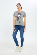 Load image into Gallery viewer, تيشيرت مطبوع باللون الرمادي الداكن للنساء