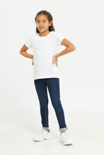 Load image into Gallery viewer, بلوزة مزينة باللون الأبيض للبنات الصغار