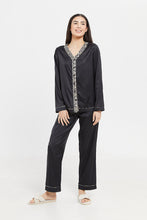 Load image into Gallery viewer, بنطلون بيجامة باللون الأسود للنساء