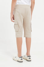 Load image into Gallery viewer, شورت دنيم بجيوب باللون البيج للأولاد الكبار