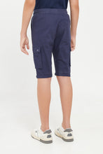 Load image into Gallery viewer, شورت دنيم بجيوب باللون الكحلي للأولاد الكبار