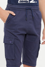 Load image into Gallery viewer, شورت دنيم بجيوب باللون الكحلي للأولاد الكبار