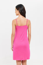 Load image into Gallery viewer, ثوب نوم باللون الفوشيا مزين بالدانتيل للنساء