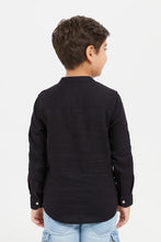 Load image into Gallery viewer, قميص ماندارين باللون الأسود للأولاد الصغار