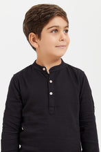 Load image into Gallery viewer, قميص ماندارين باللون الأسود للأولاد الصغار
