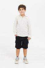 Load image into Gallery viewer, شورت جينز لون أسود للأولاد