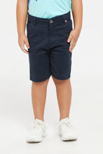 Load image into Gallery viewer, شورت تشينو باللون الكحلي للأولاد الصغار