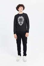 Load image into Gallery viewer, بلوفر مطبوع بطبعة أسد باللون الأسود للأولاد الكبار