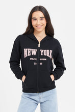 Load image into Gallery viewer, سويتشيرت بسحاب أمامي مع طبعة باللون الأسود للبنات الكبار