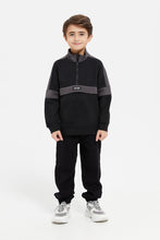 Load image into Gallery viewer, سويتشيرت برقبة عالية باللون الأسود للأولاد الصغار