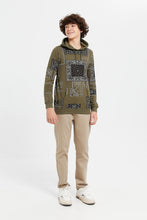 Load image into Gallery viewer, سويتشيرت مطبوع باللون الزيتي للأولاد الكبار