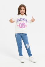 Load image into Gallery viewer, سويتشيرت مزين باللون الأبيض للبنات الصغار