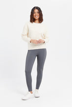 Load image into Gallery viewer, سويتشيرت بنقشة زهر باللون الكريمي للنساء