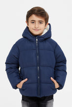 Load image into Gallery viewer, جاكيت بقبعة باللون الكحلي للأولاد الصغار