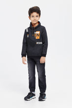 Load image into Gallery viewer, سويت شيرت أسود برقبة على شكل قلنسة وحقيبة