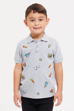 Load image into Gallery viewer, ت يشيرت بولو مطرز باللون الرمادي للأولاد الصغار

