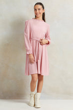 Load image into Gallery viewer, فستان وردي L/S: وردي شاحب: 8
