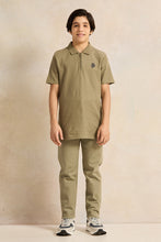 Load image into Gallery viewer, تي شيرت بولو أخضر سادة للأولاد الكبار

