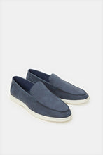 Load image into Gallery viewer, حذاء لوفر رجالي أزرق داكن منقوش
