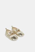 Load image into Gallery viewer, حذاء عربة أطفال مزين باللون الذهبي
