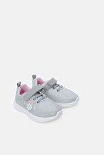 Load image into Gallery viewer, حذاء رياضي رمادي مزين بالزهور للبنات
