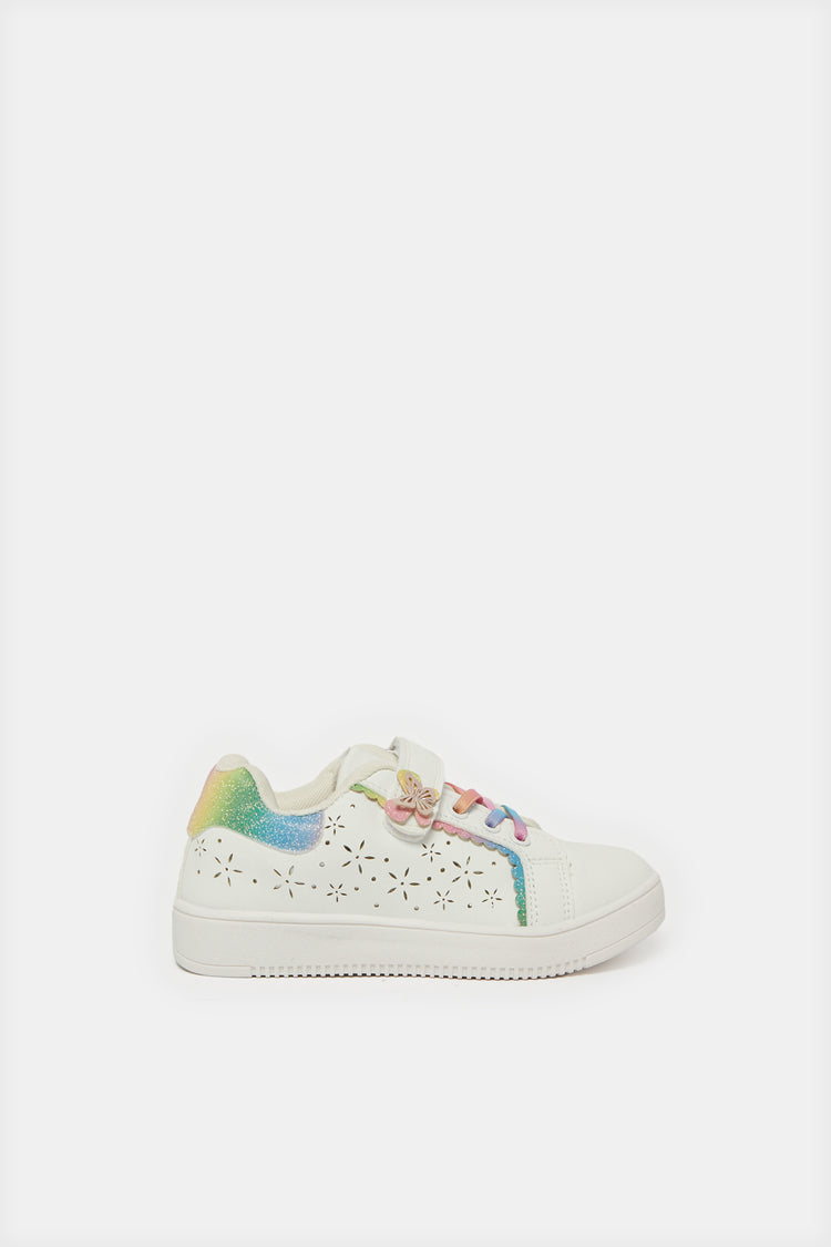 حذاء رياضي أبيض مزخرف للبنات