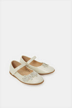 Load image into Gallery viewer, حذاء باليه مزينة بالزهور باللون الكريمي للبنات
