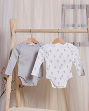 Load image into Gallery viewer, طقم بيجامات سادة ومطبوع باللون الرمادي للأطفال (عبوة من قطعتين)
