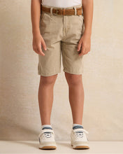 Load image into Gallery viewer, شورت بحزام مطبوع باللون البيج للأولاد

